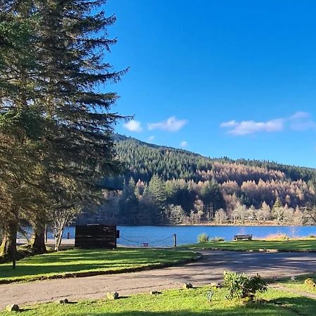Bonnie Lodge-Lochside Location With Hot Tub Invergarry Exteriér fotografie
