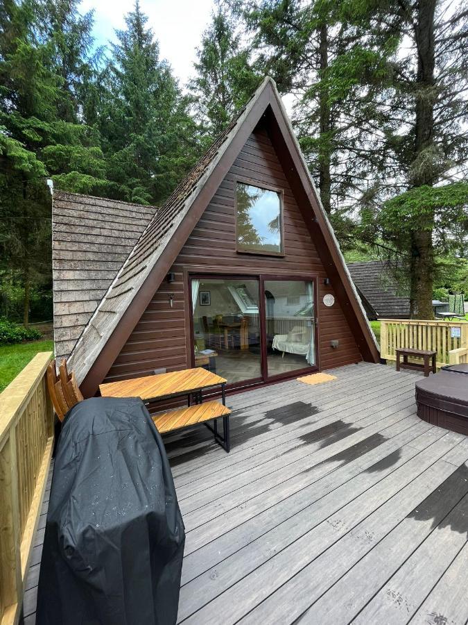 Bonnie Lodge-Lochside Location With Hot Tub Invergarry Exteriér fotografie