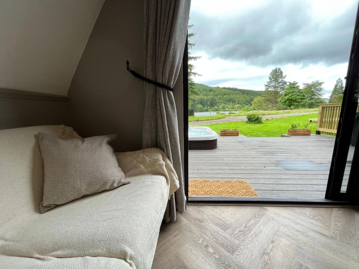Bonnie Lodge-Lochside Location With Hot Tub Invergarry Exteriér fotografie